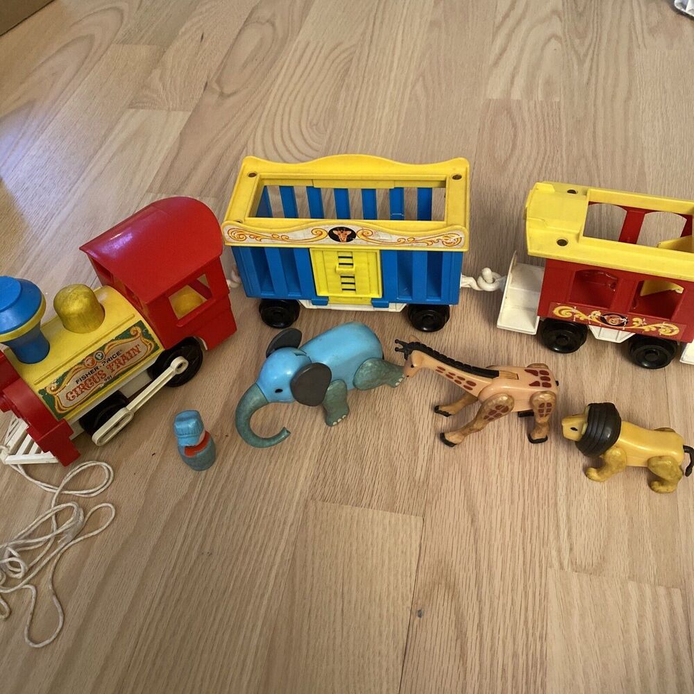 Vintage Fisher Price Circus Train #991 Plus Animals & Little People